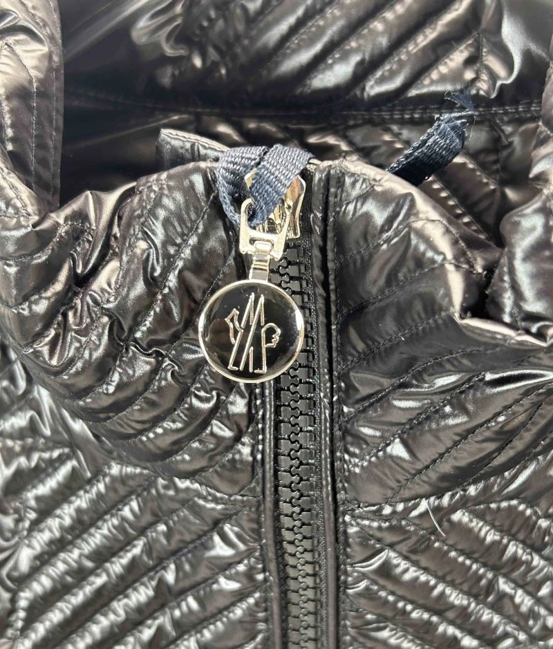 Moncler Down Jackets Supportive 144580