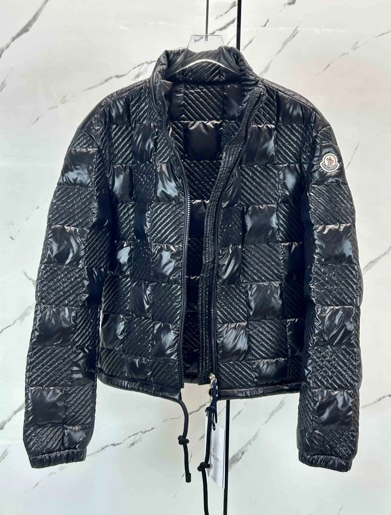 Moncler Down Jackets Supportive 144580
