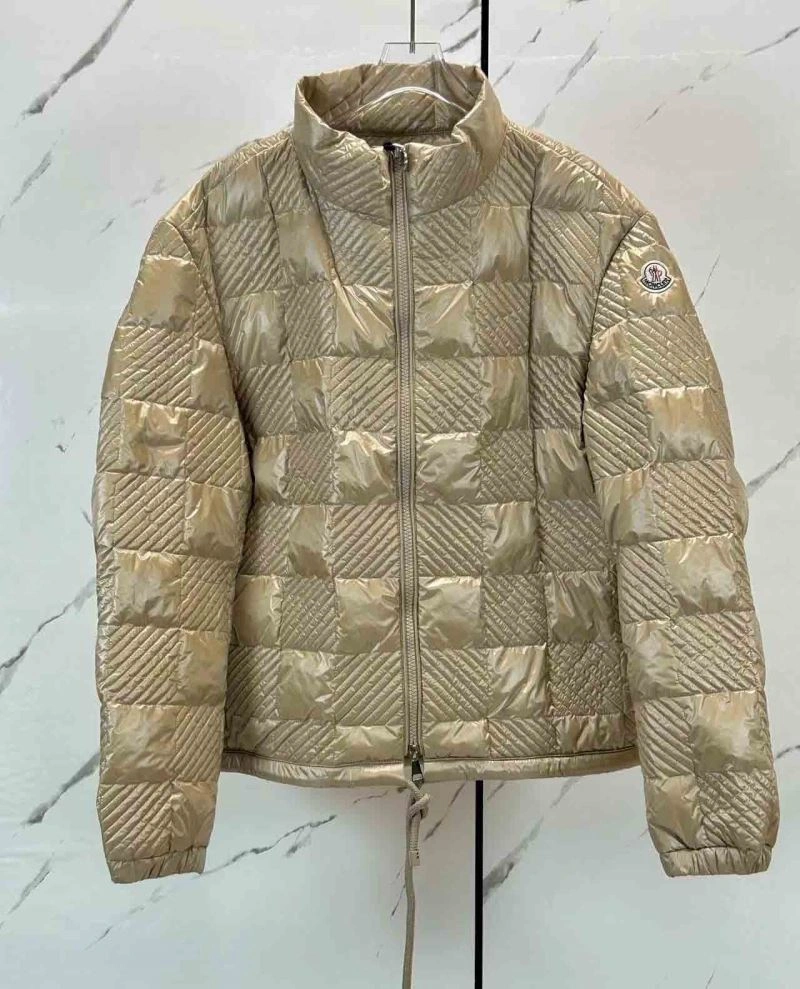 Fashionable Moncler Down Jackets 144569