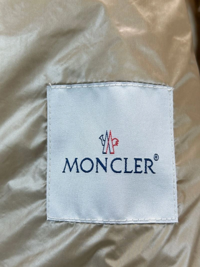 Fashionable Moncler Down Jackets 144569