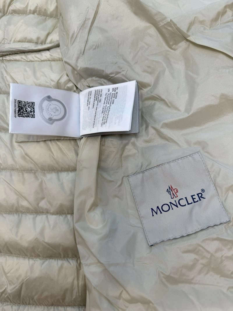 ComfortFit Moncler Down Jackets 144555