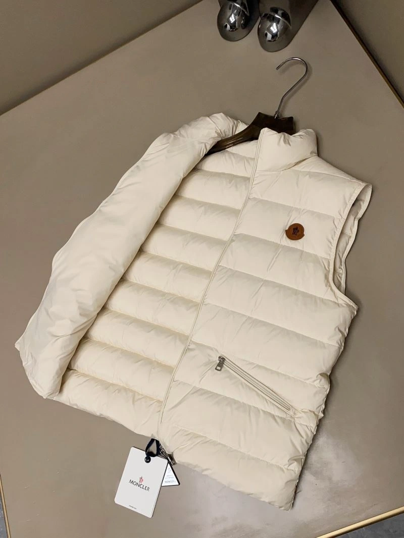 UrbanChic Moncler Down Jackets 144557