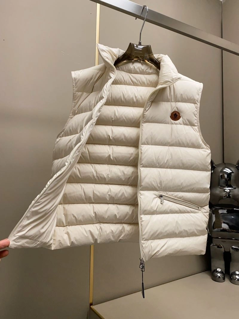 Moncler Down Jackets EasyMatch 144551