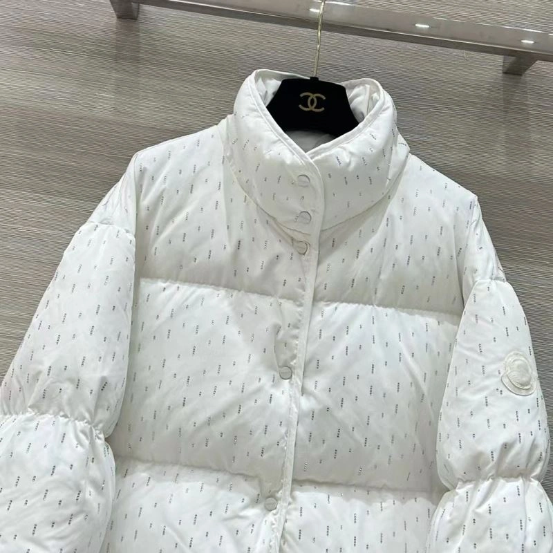 Moncler Down Jackets Sleek 144550