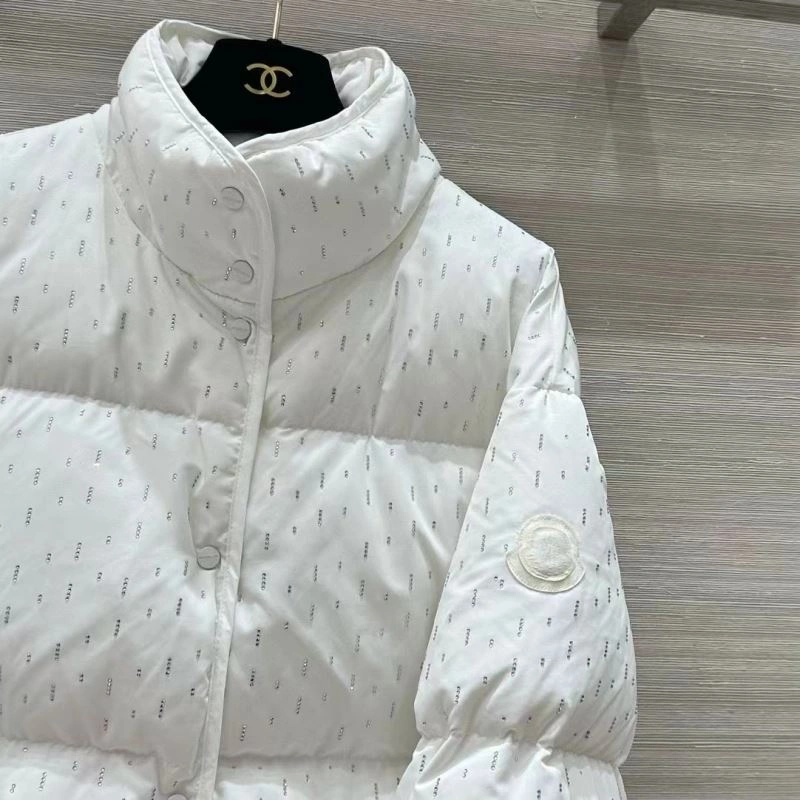 Moncler Down Jackets Sleek 144550