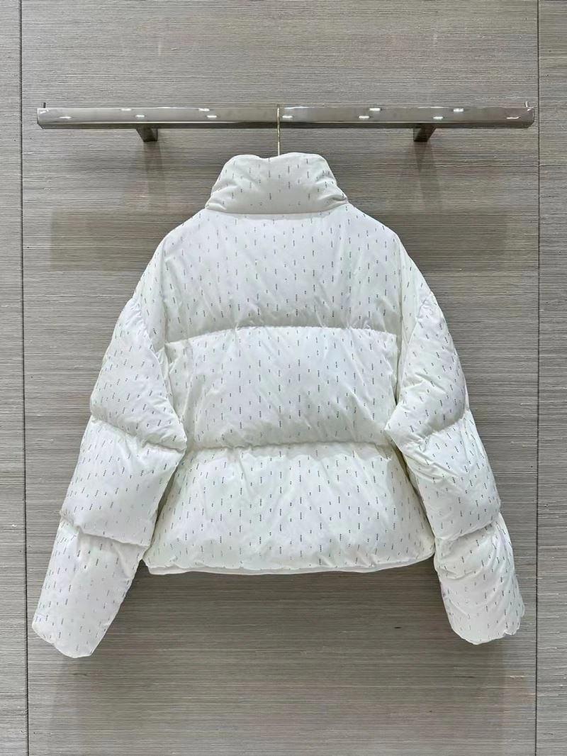Moncler Down Jackets Sleek 144550