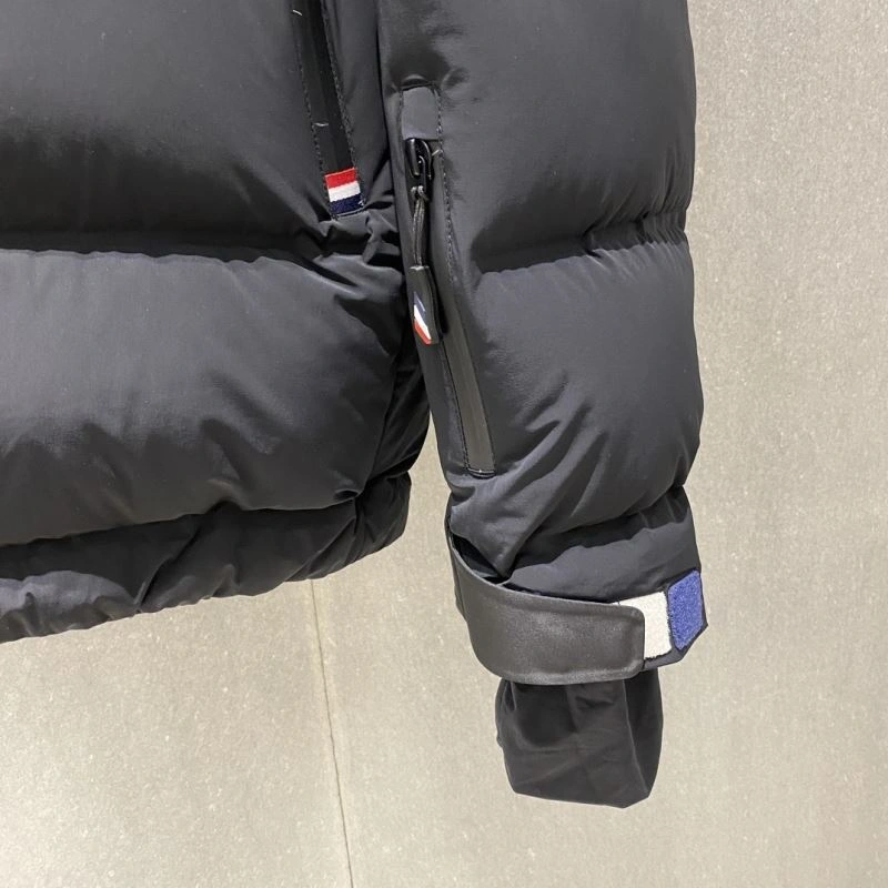 Refined Moncler Down Jackets 144560