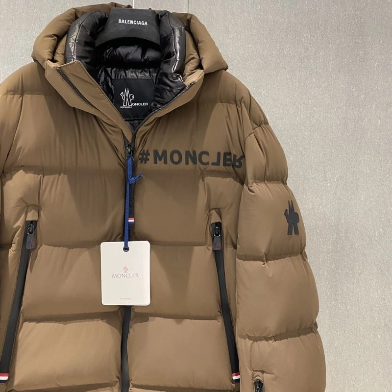 Trendsetting Moncler Down Jackets 144546