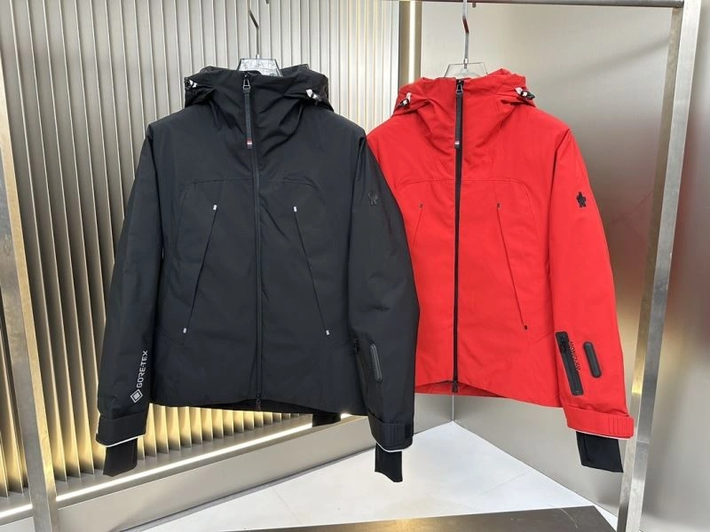 Sporty Moncler Down Jackets 144528