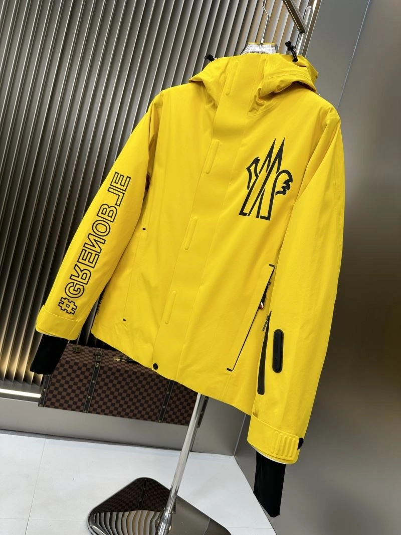 Effortless Moncler Down Jackets 144533