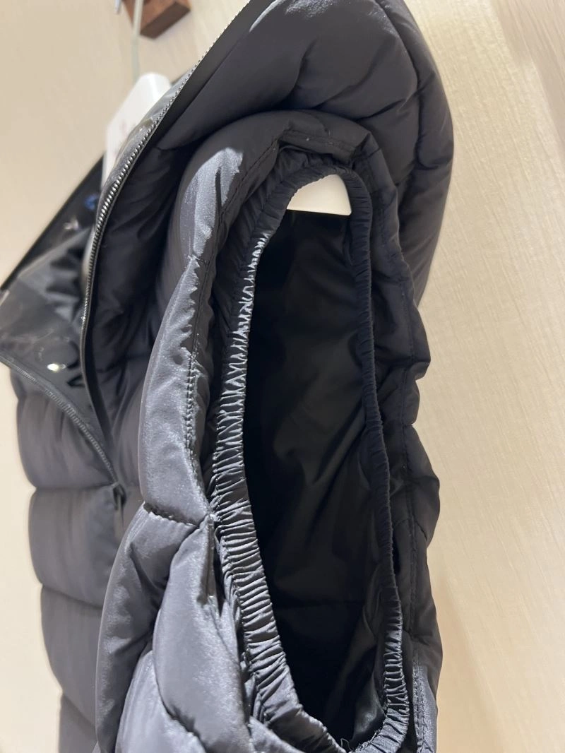 EyeCatching Moncler Down Jackets 144536