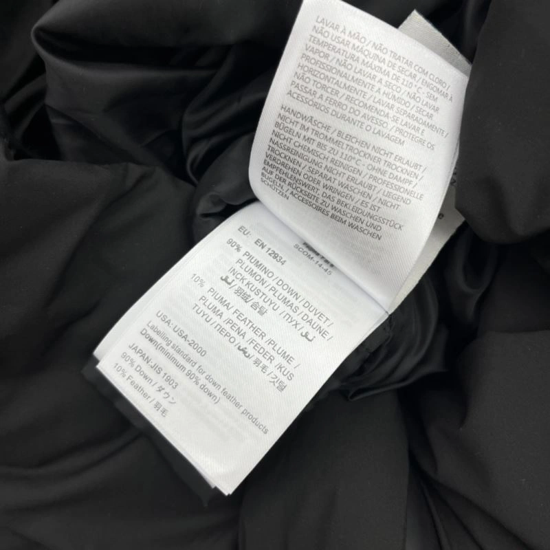 Moncler Down Jackets FlexibleFit 144530