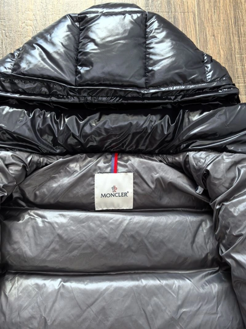 Functional Moncler Down Jackets 144516