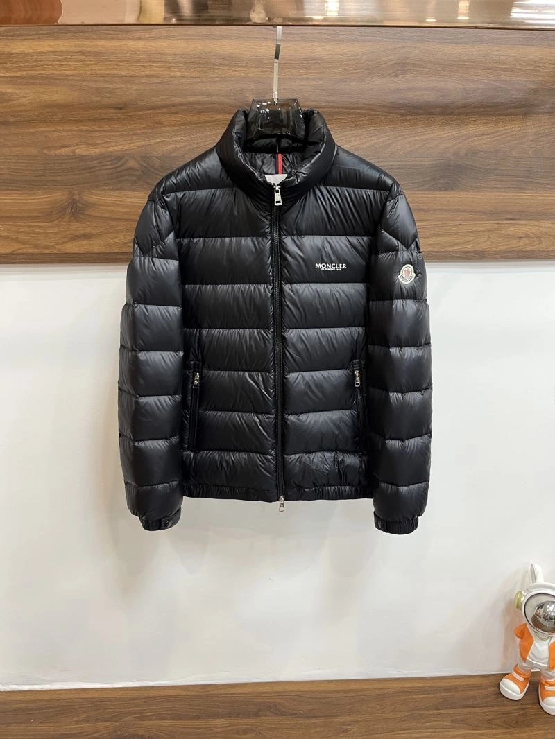 Practical Moncler Down Jackets 144539