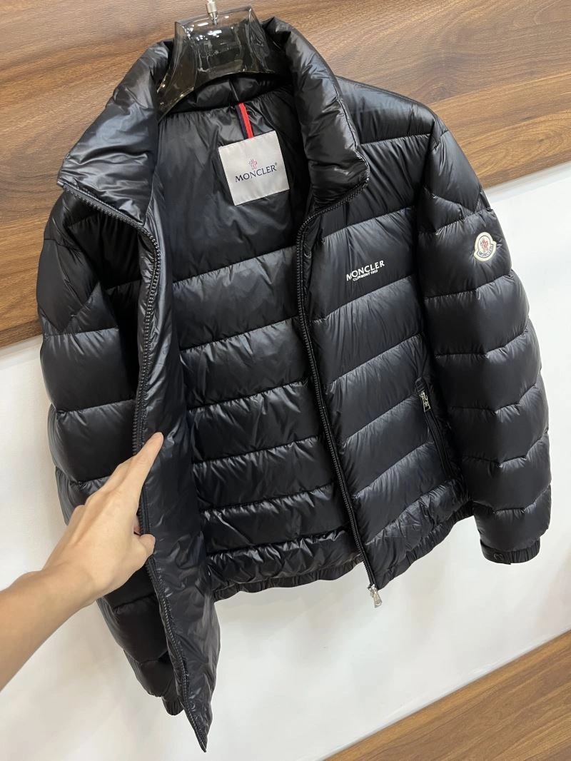 Practical Moncler Down Jackets 144539