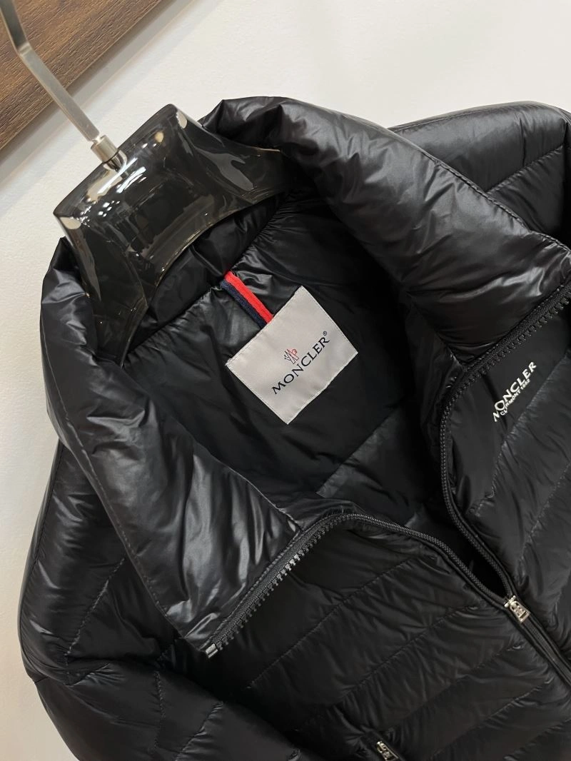 Practical Moncler Down Jackets 144539