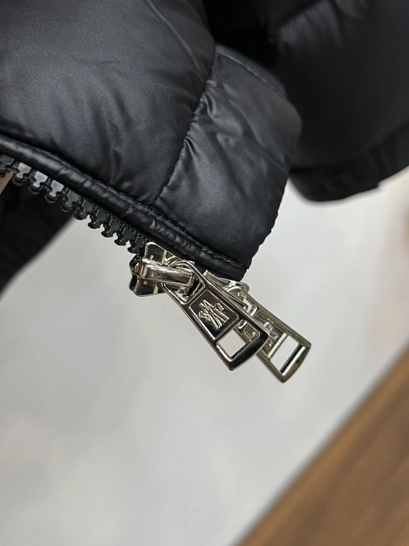 Practical Moncler Down Jackets 144539
