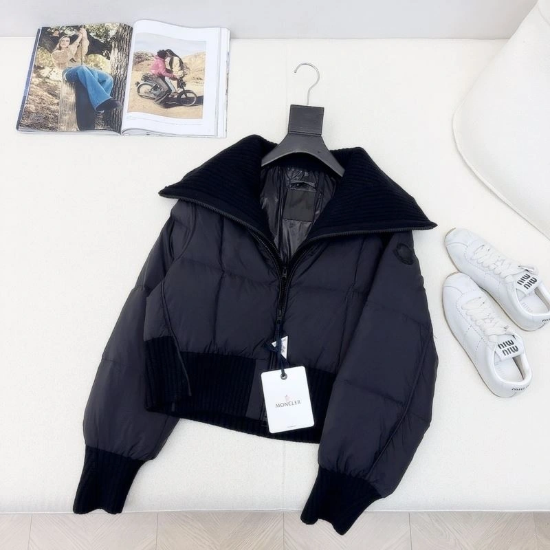 Vibrant Moncler Down Jackets 144511