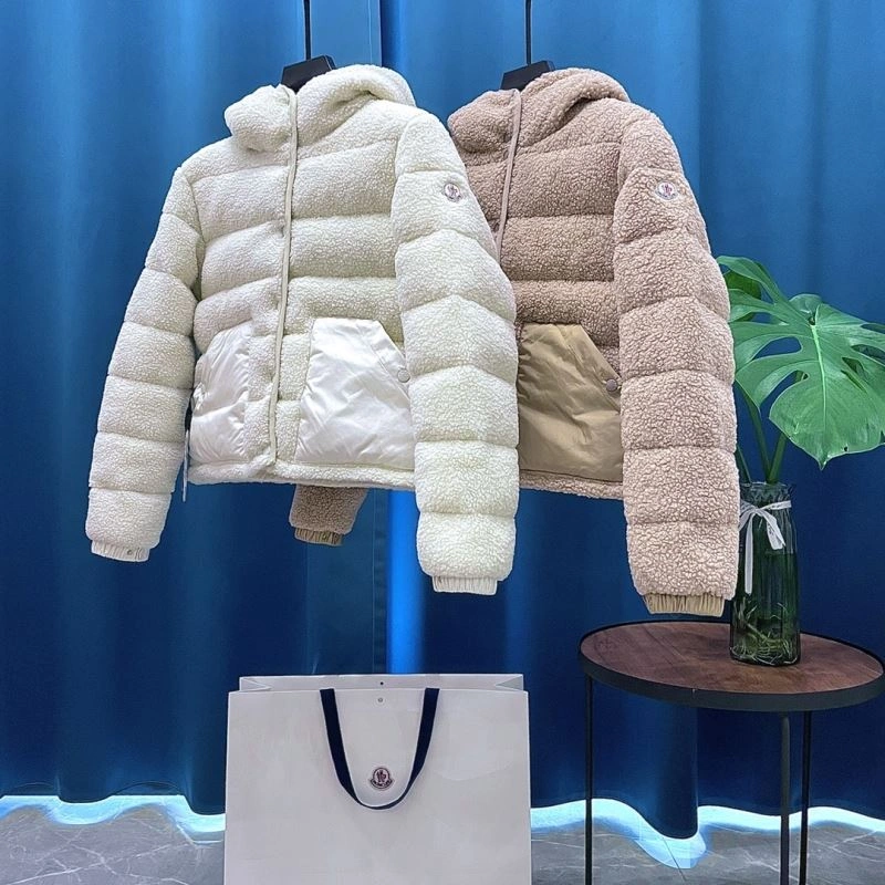 Seasonal Moncler Down Jackets 144498
