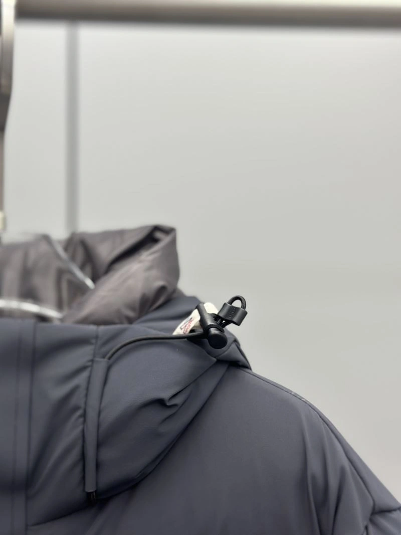 Moncler Down Jackets UrbanChic 144490