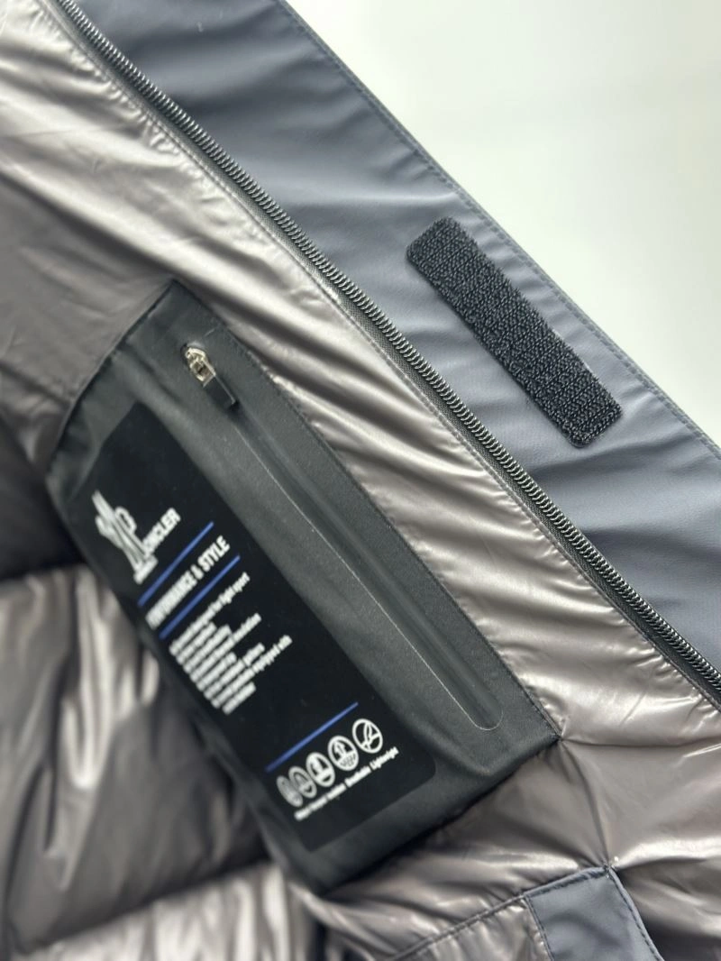 Moncler Down Jackets UrbanChic 144490