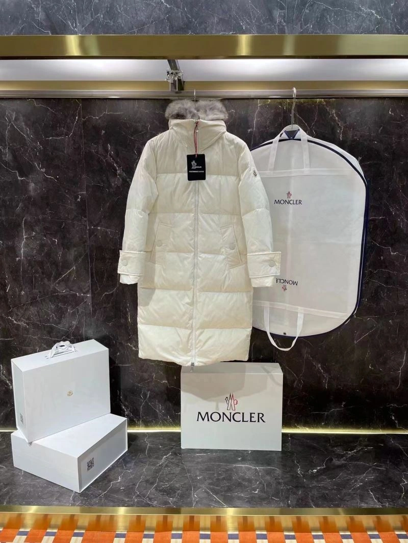 Moncler Down Jackets Supportive 144479