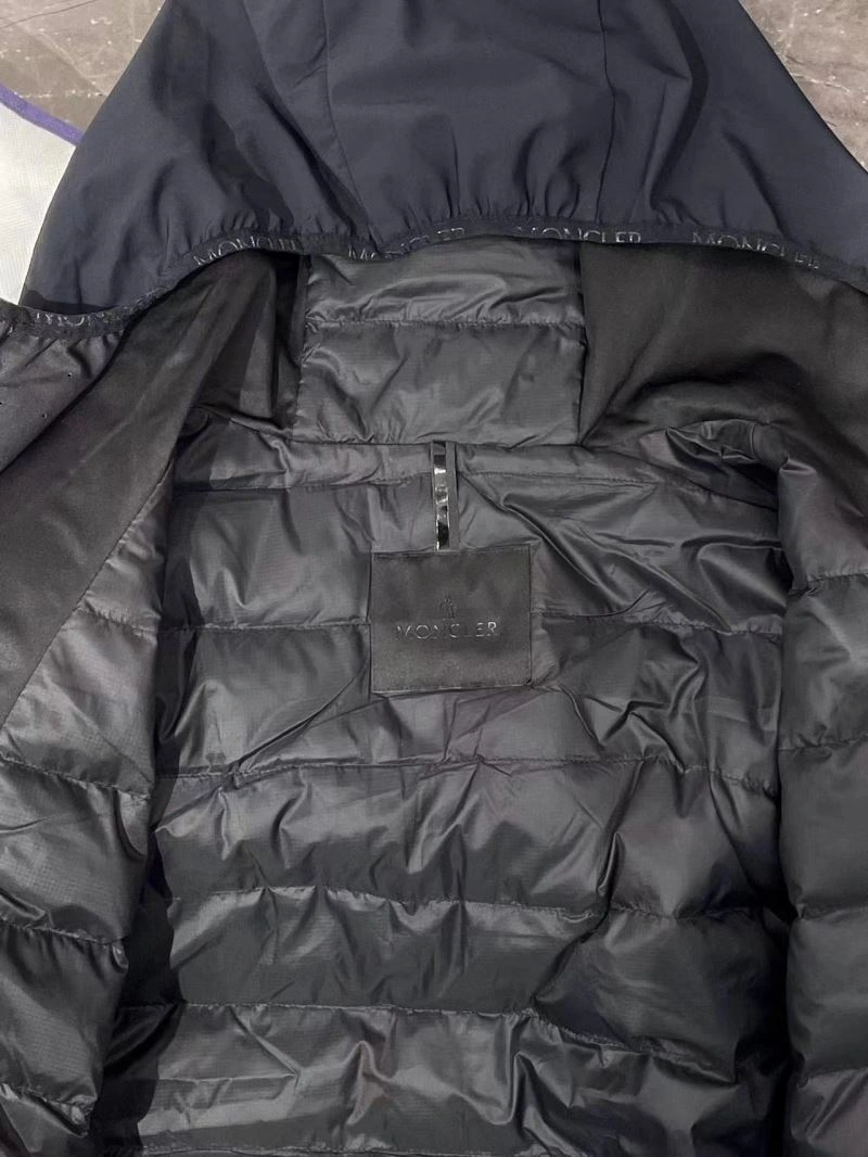 Moncler Down Jackets Youthful 144474