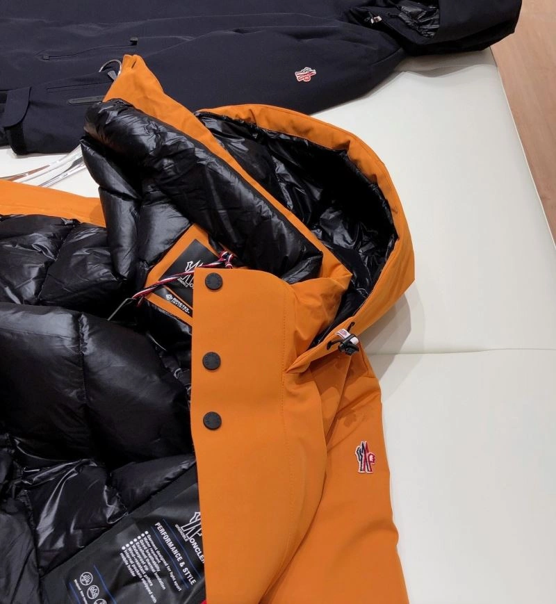 SmoothTexture Moncler Down Jackets 144488