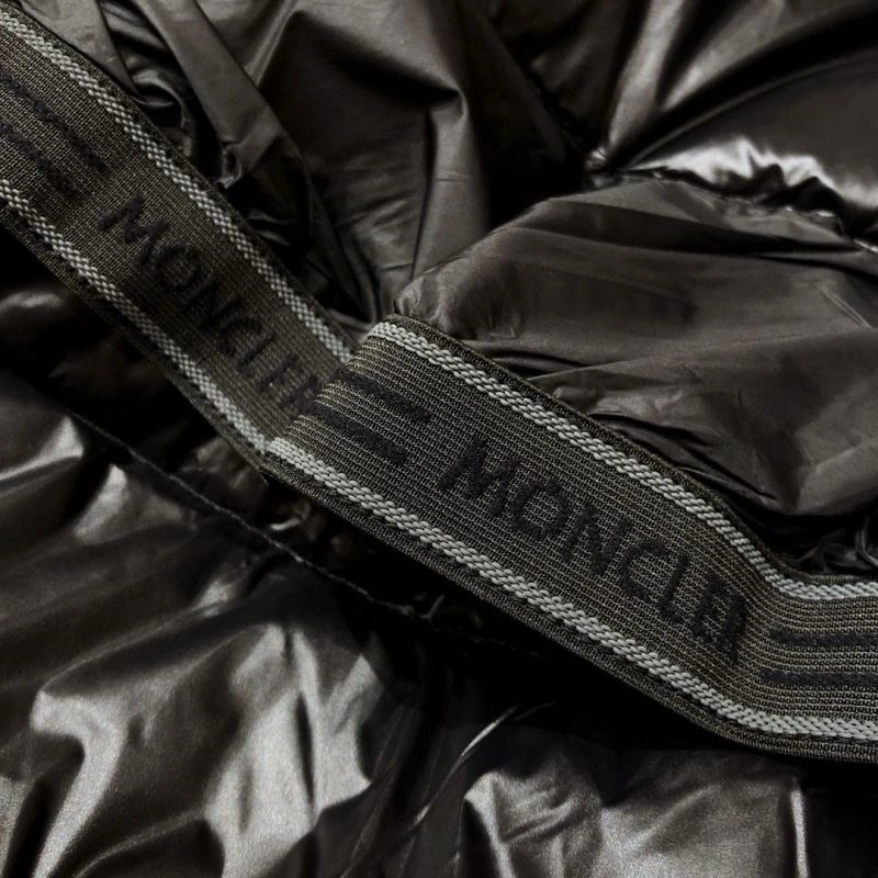 Moncler Down Jackets FreshLook 144478