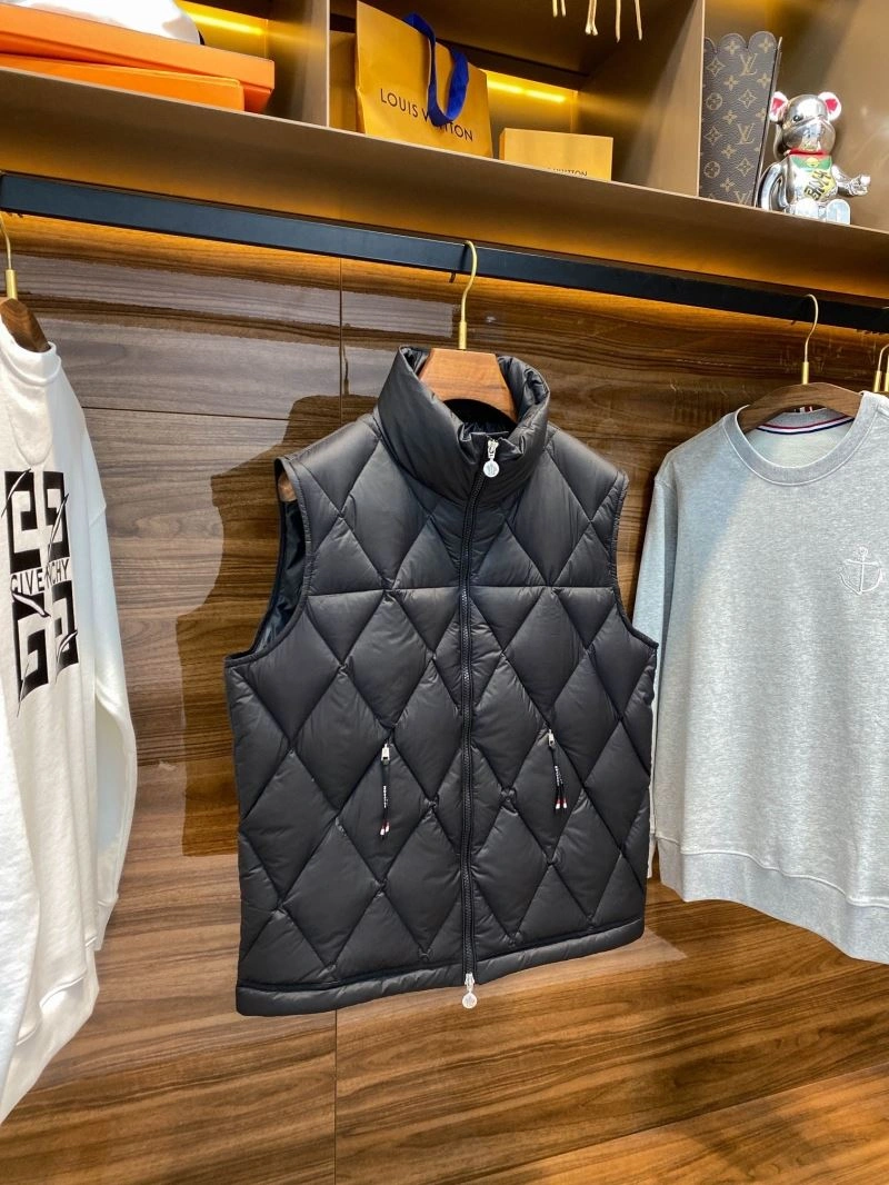 Moncler Down Jackets Bright 144471