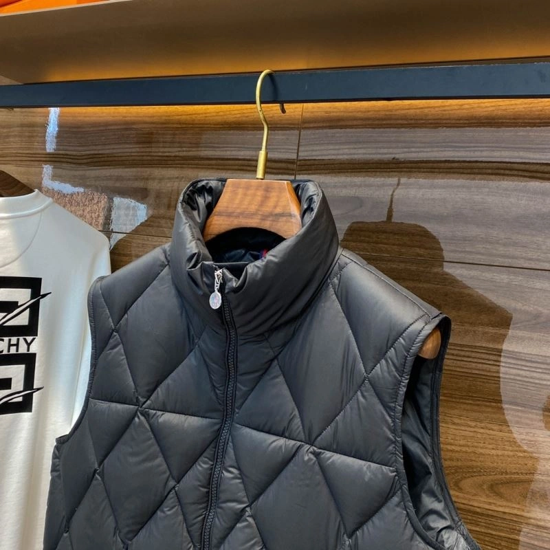 Moncler Down Jackets Bright 144471