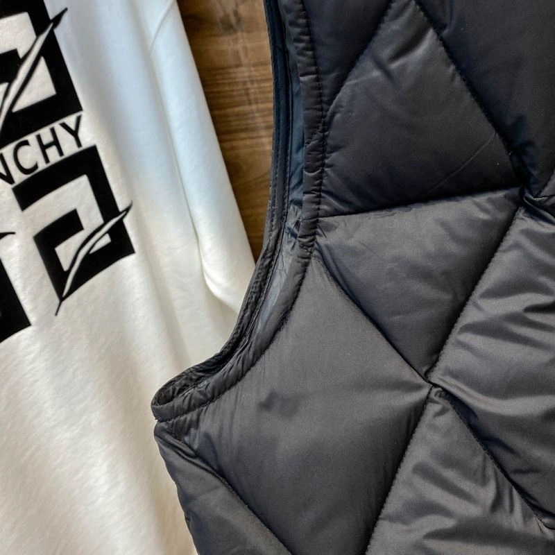 Moncler Down Jackets Bright 144471