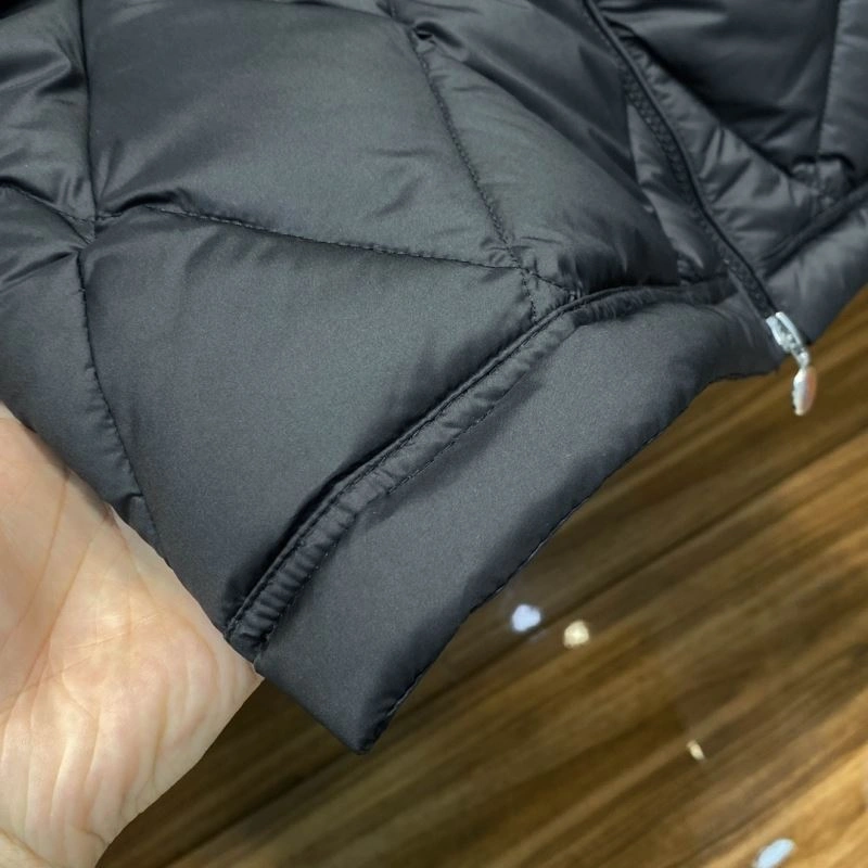 Moncler Down Jackets Bright 144471