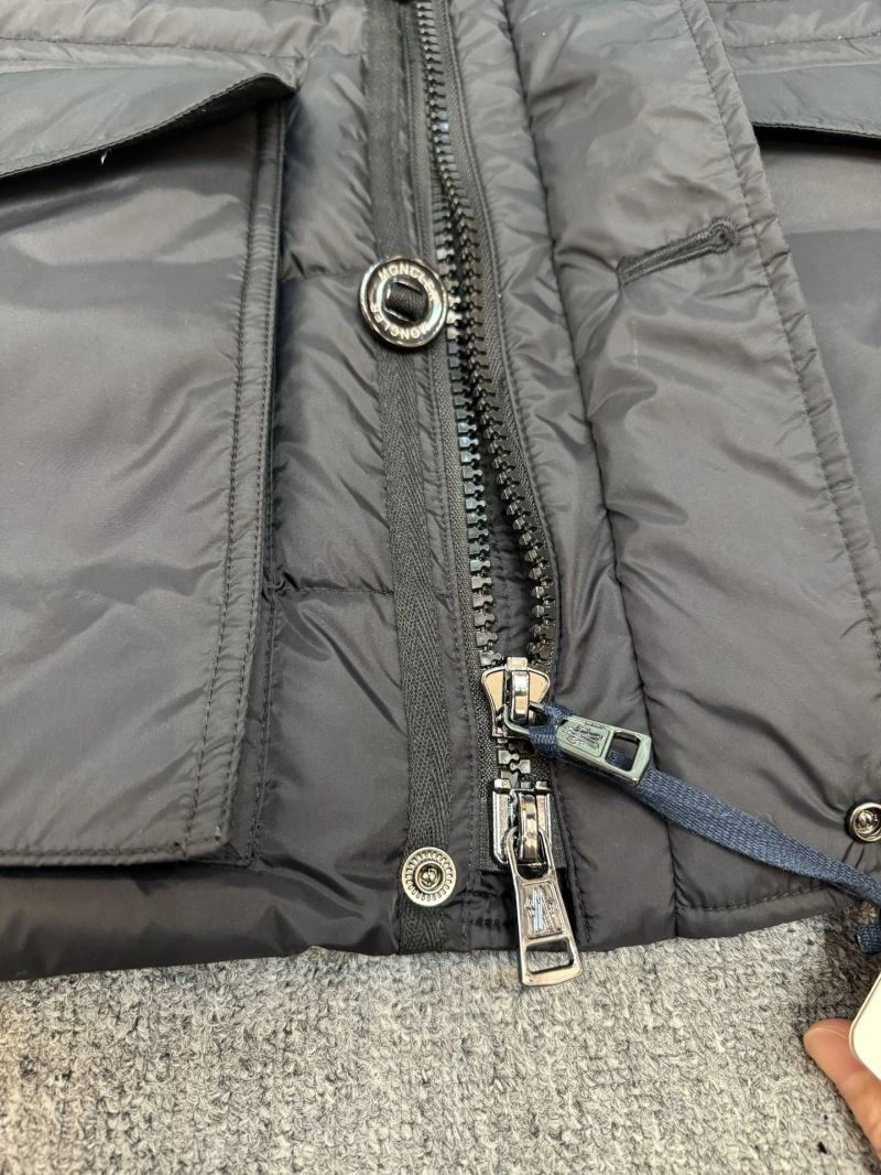 Moncler Down Jackets AllSeason 144475