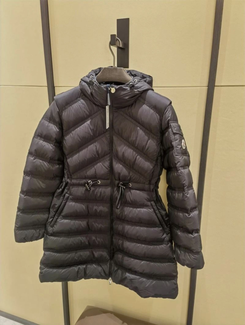 Moncler Down Jackets Snug 139522