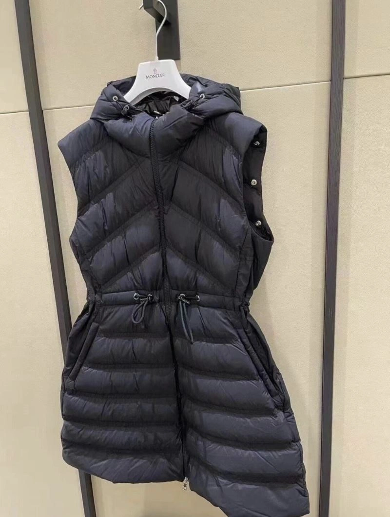 Moncler Down Jackets Snug 139522