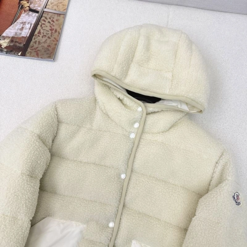 Moncler Down Jackets Durable 144467