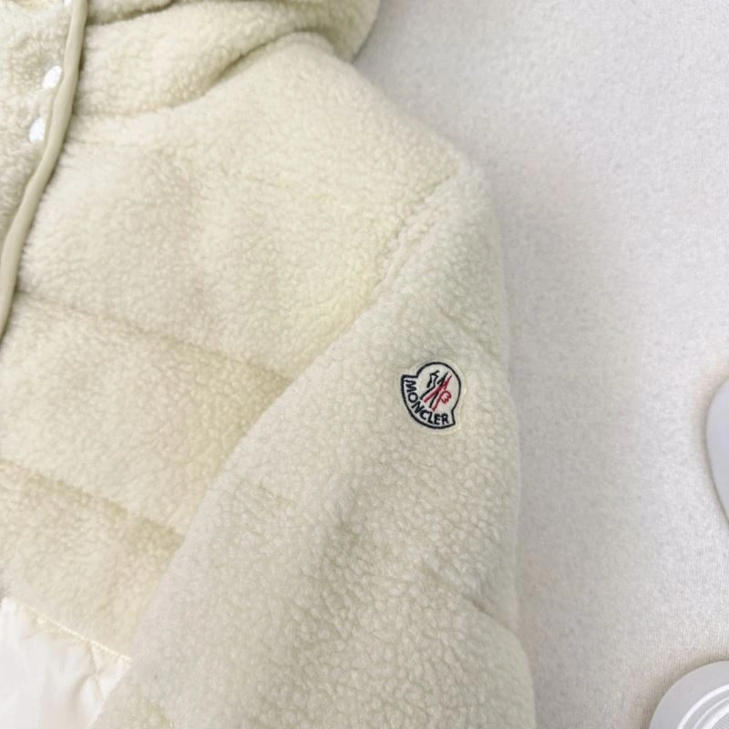 Moncler Down Jackets Durable 144467