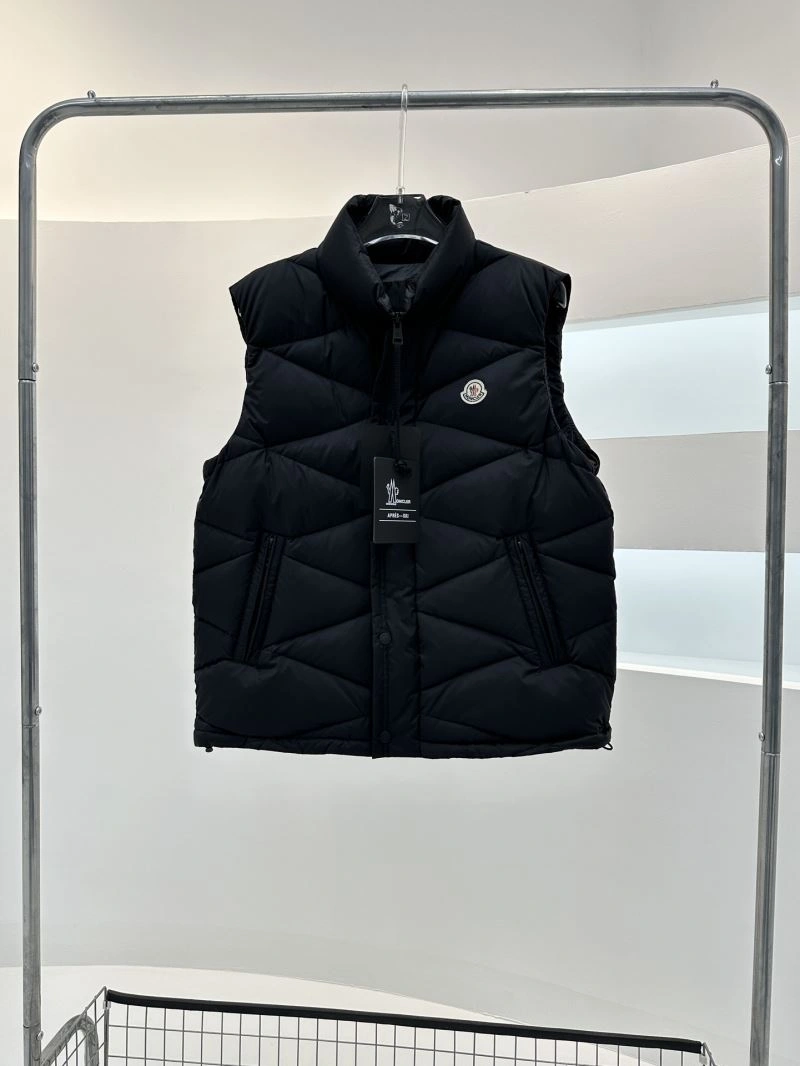 Attractive Moncler Down Jackets 144464