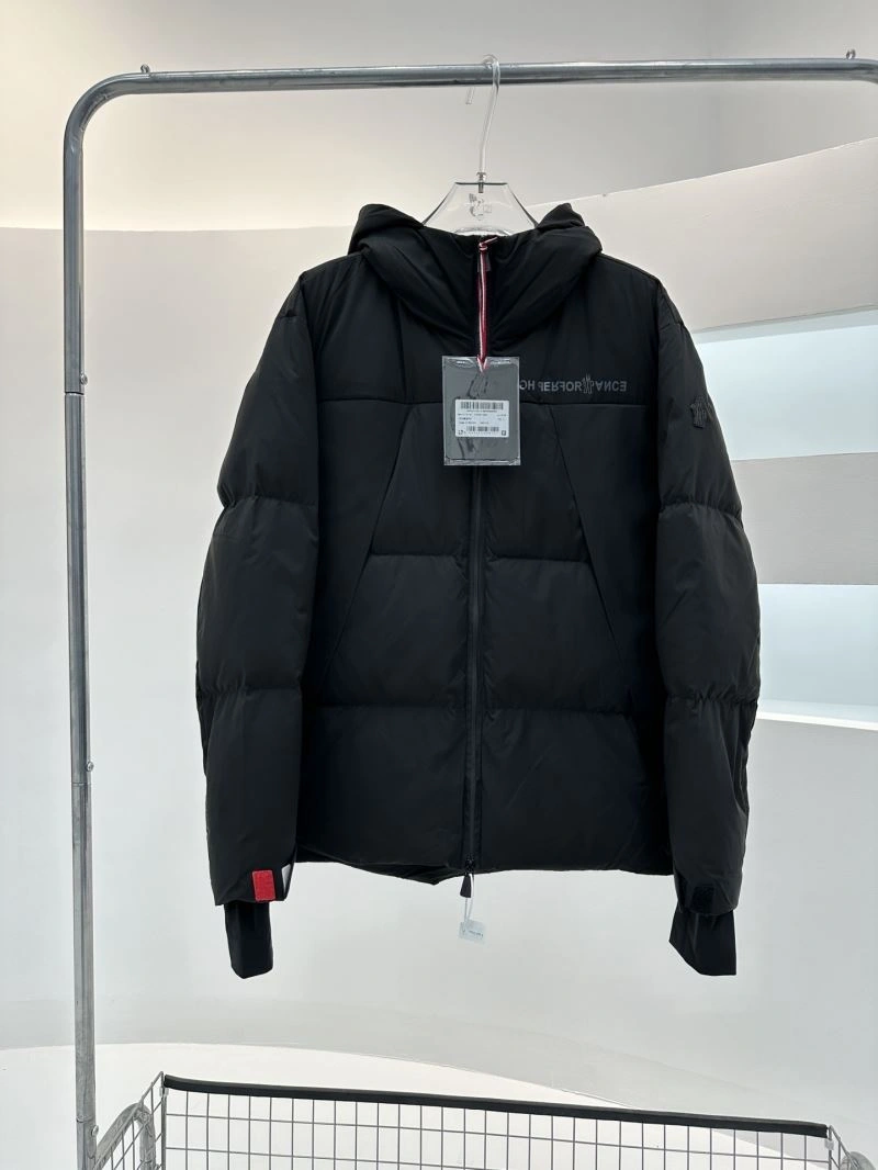 Versatile Moncler Down Jackets 144463