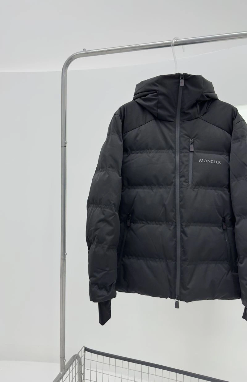 Breathable Moncler Down Jackets 144458