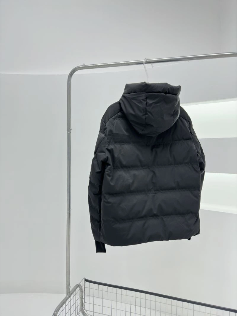 Breathable Moncler Down Jackets 144458