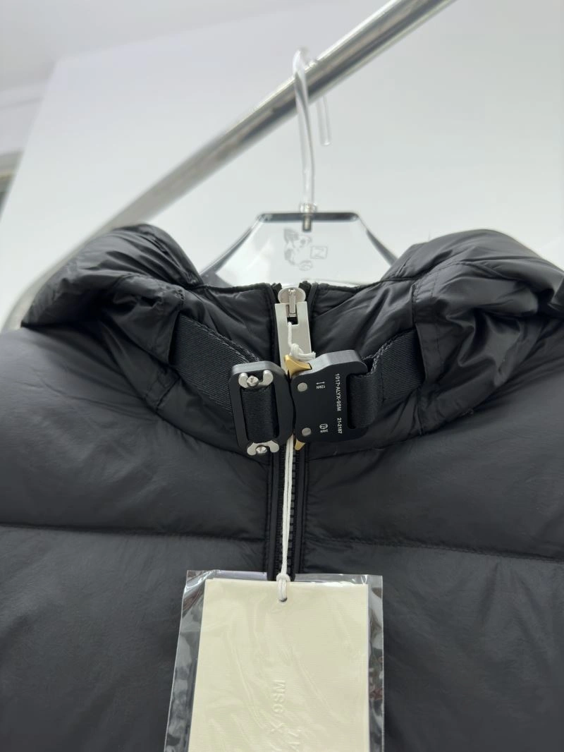 OdorResistant Moncler Down Jackets 144455