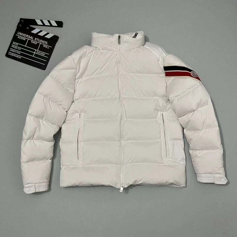 Sporty Moncler Down Jackets 144448