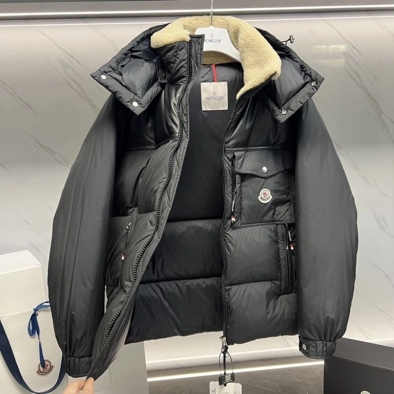 Moncler Down Jackets Sleek 144435