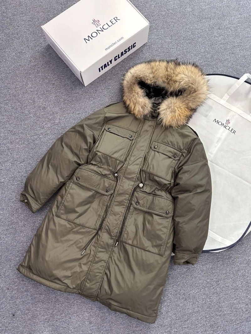 EyeCatching Moncler Down Jackets 144437