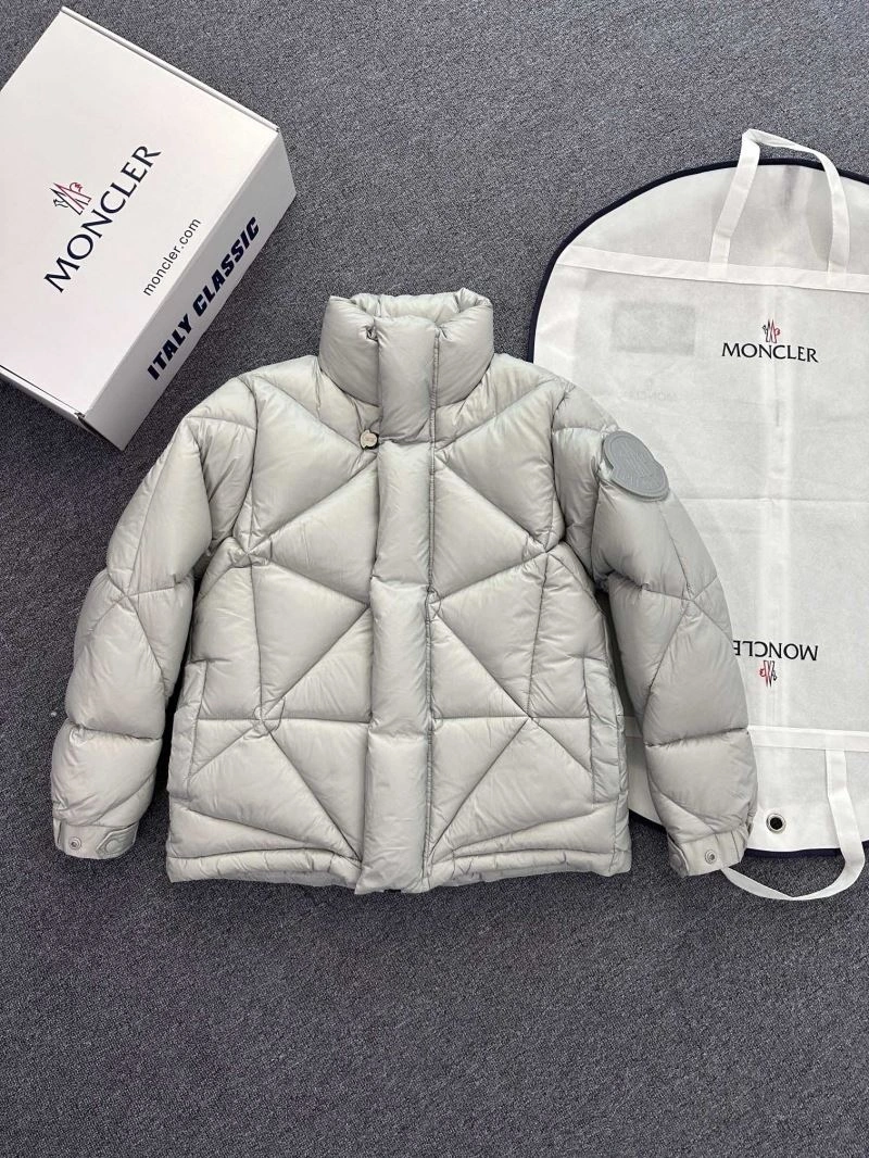 Moncler Down Jackets Soft 144450