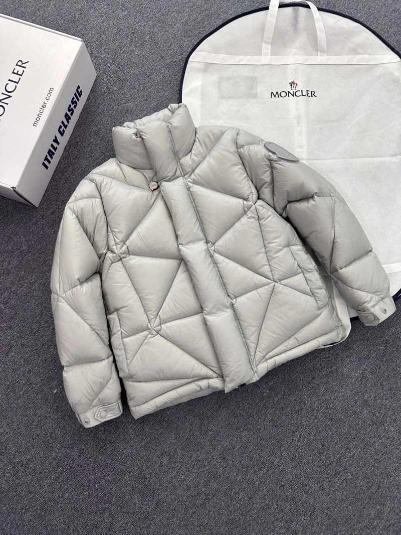 Moncler Down Jackets Soft 144450