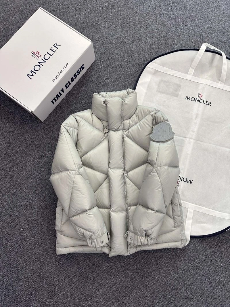 Moncler Down Jackets Soft 144450