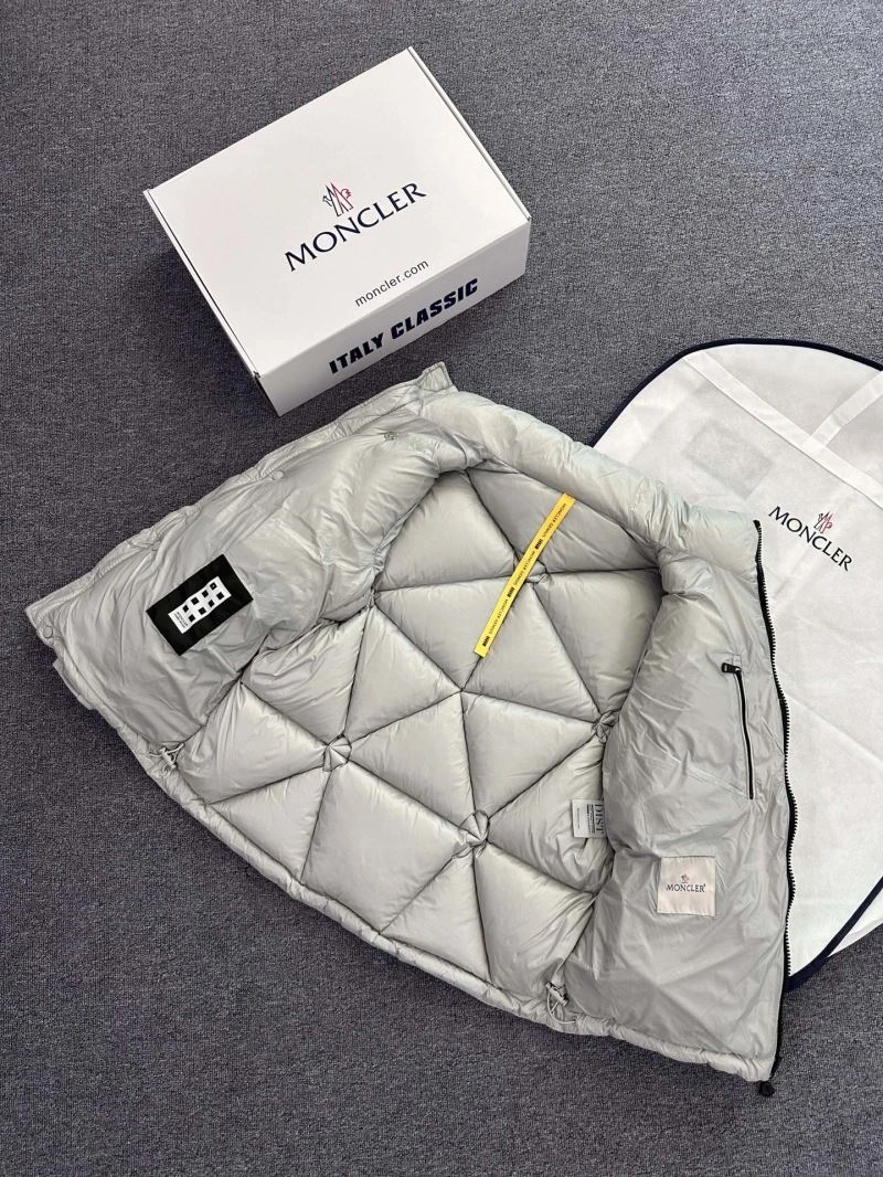 RelaxedFit Moncler Down Jackets 144442
